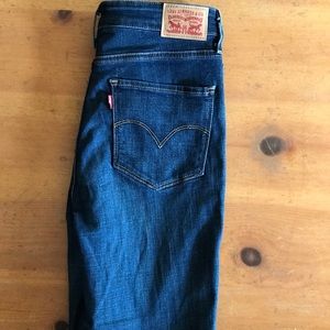 Levi’s 721 hi rise skinny jeans.